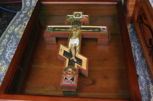 Крест-мощевик с кусочком Животворящего Креста Господня